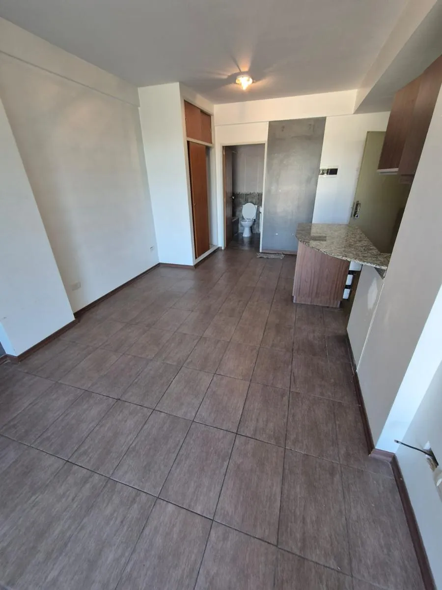 Departamento monoambiente con balcón en Caballito