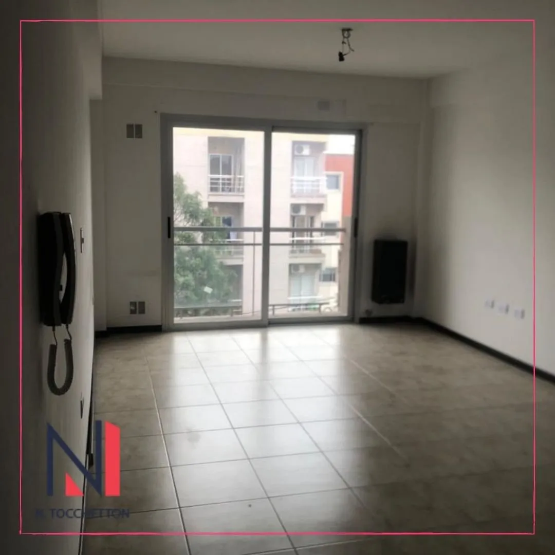 Bright studio apartment in Morón