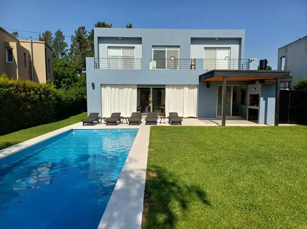 Апартаменты с 4 спальнями и видом на озеро в Tigre