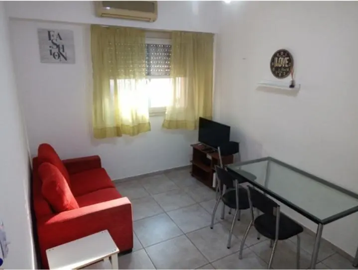 Departamento en planta baja amoblado de 3 ambientes con 2 dormitorios en Almagro