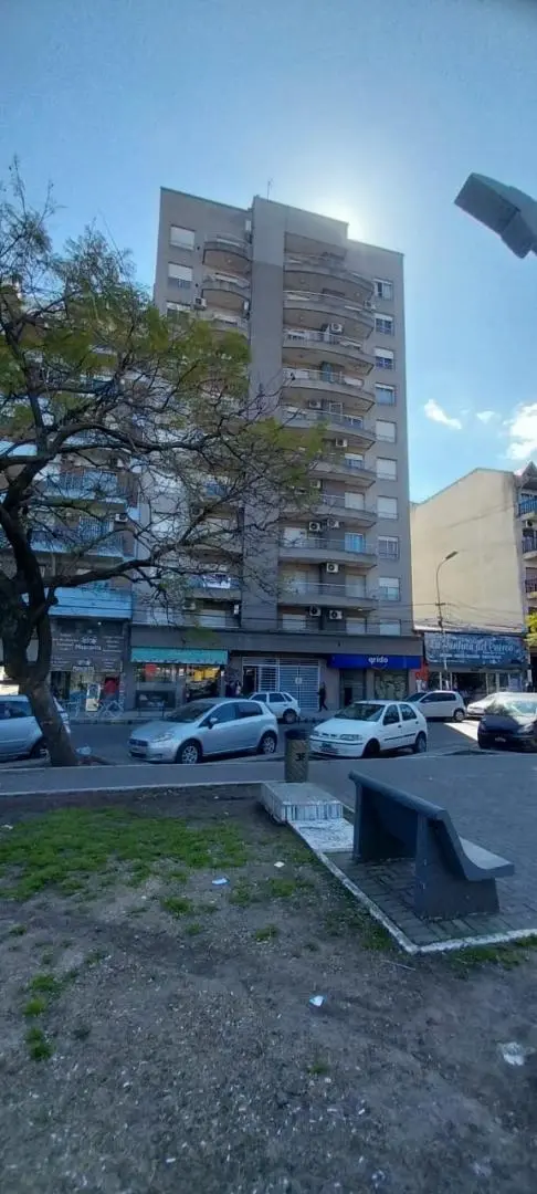 Apartamento de dois ambientes para uso profissional em Caseros