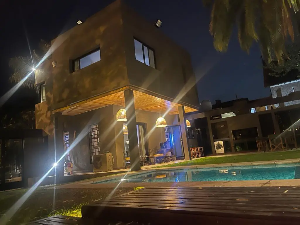 Three-bedroom house for temporary rent in Punta Chica