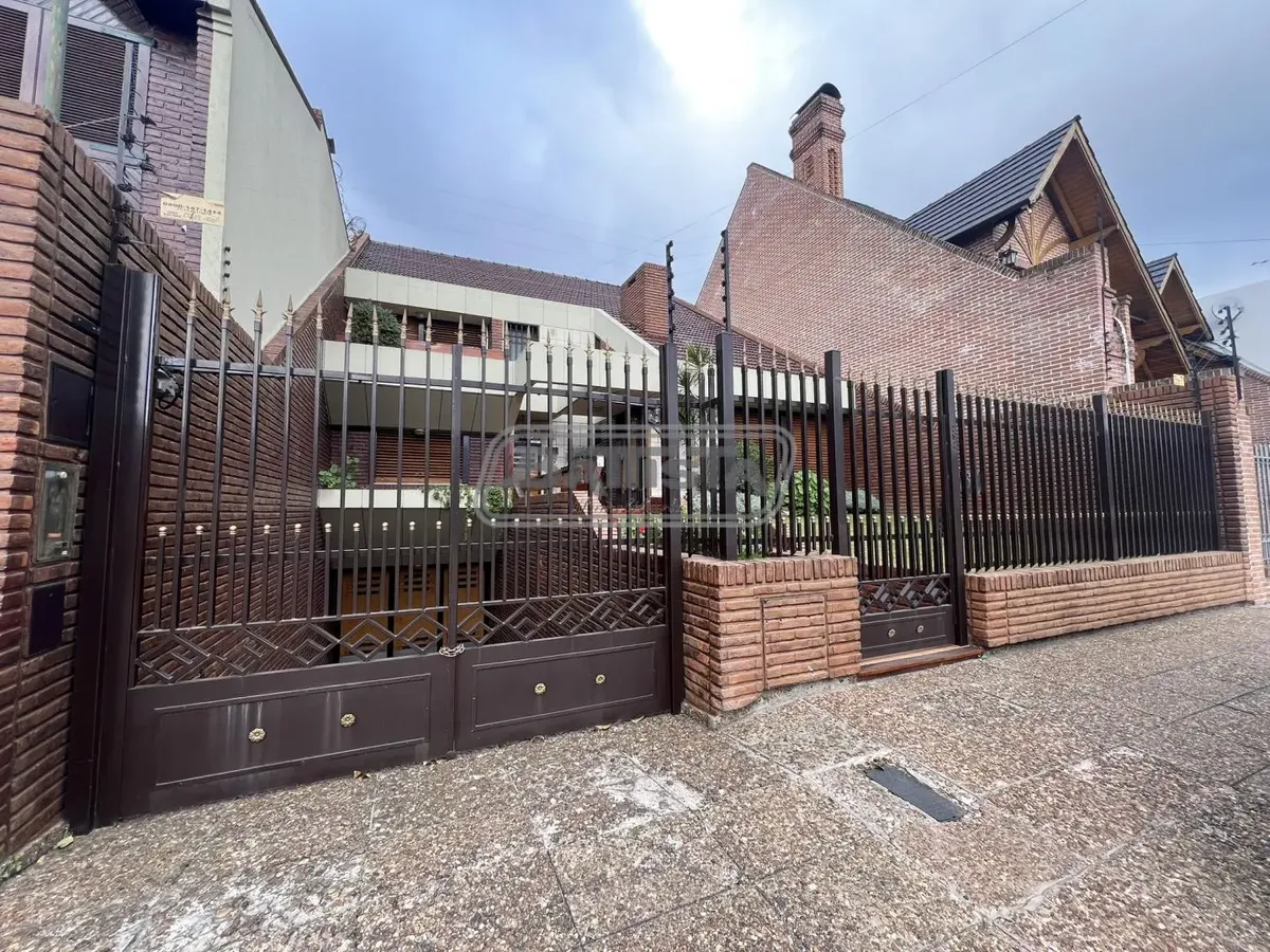 Chalet de 6 ambientes en Ramos Mejía