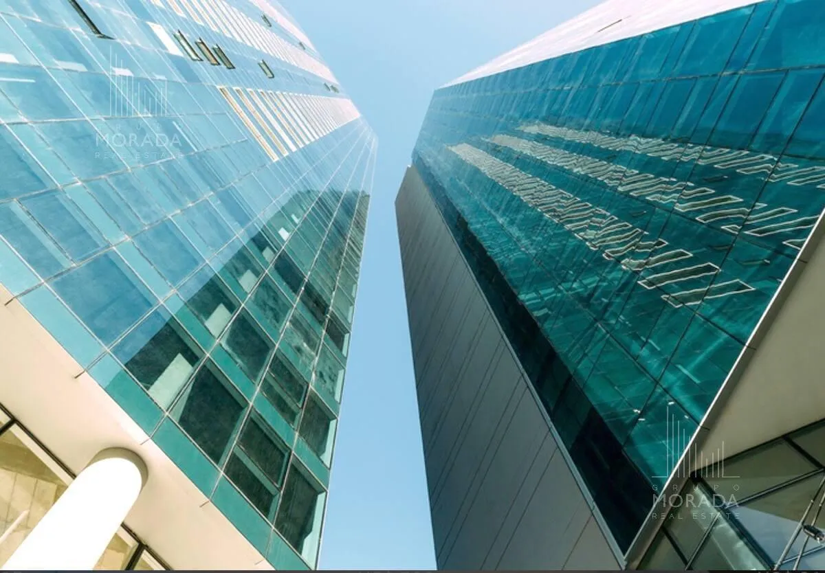 Monoambiente en Retiro con balcón amoblado en el piso 8