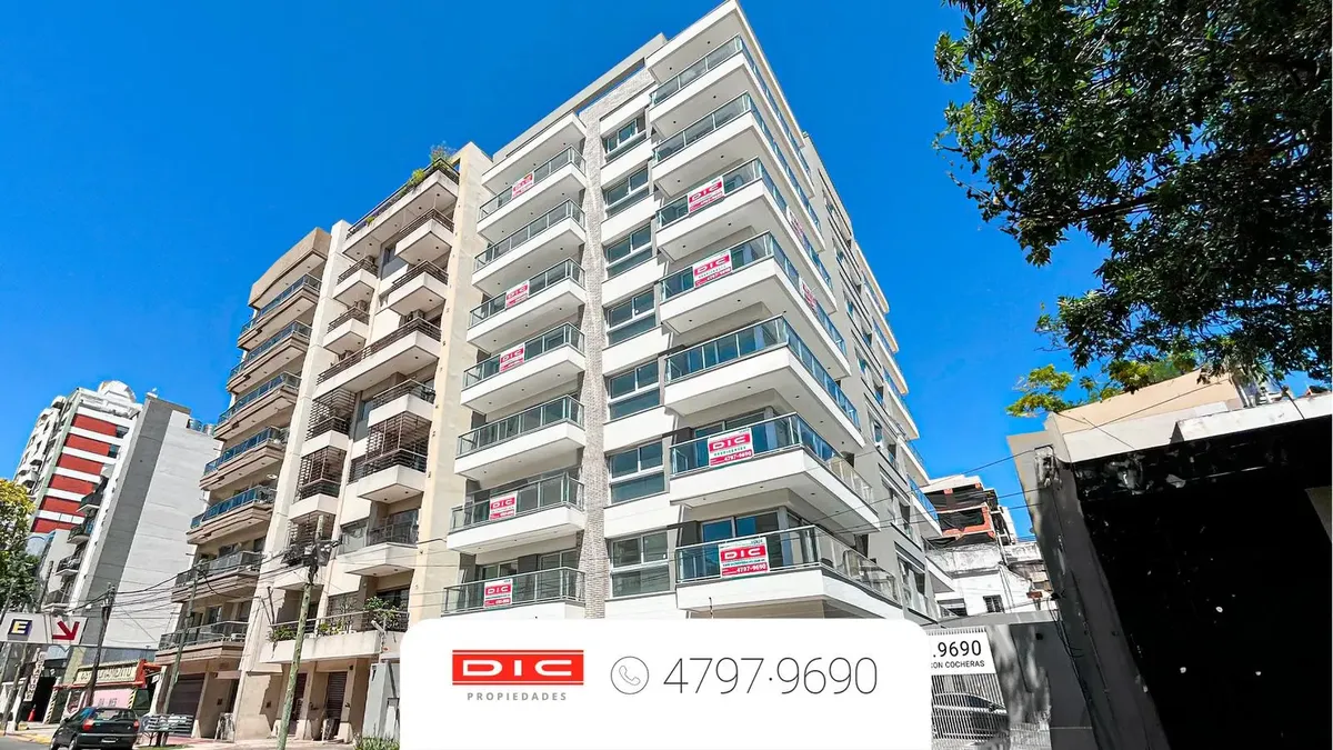 Новая двухкомнатная квартира с балконом и парковкой в Vicente López