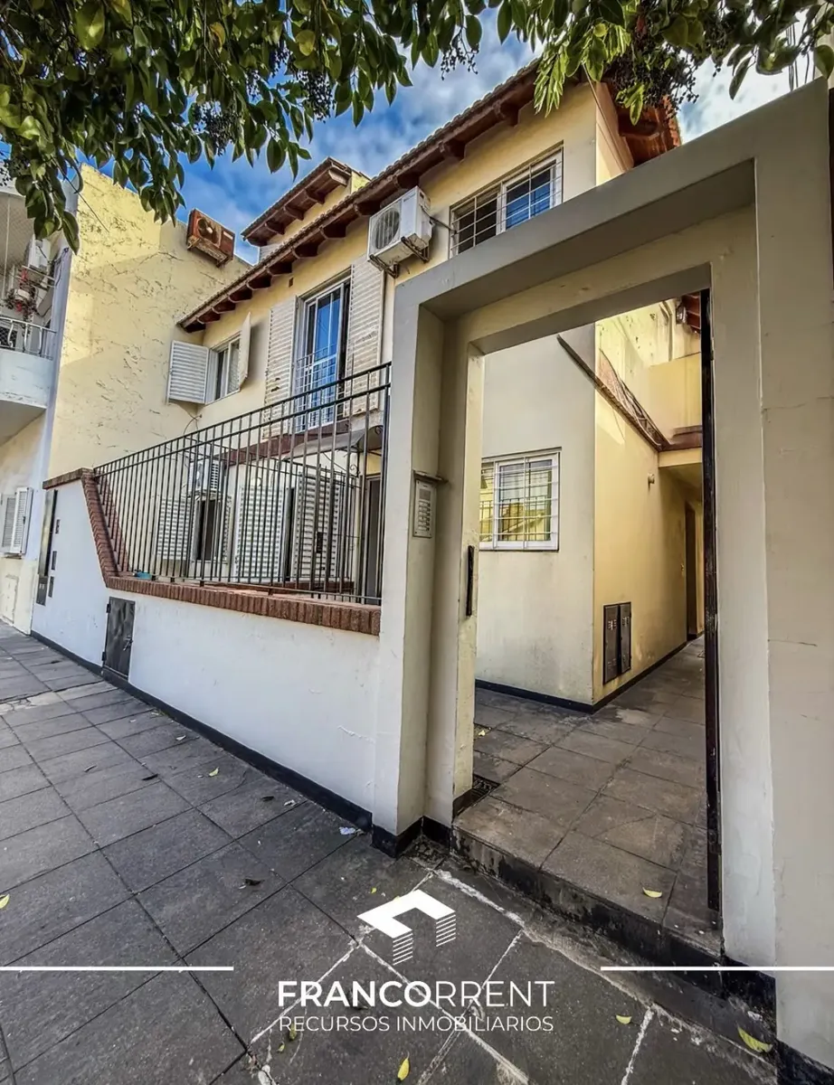 Two-room apartment with patio in Ramos Mejía Sur