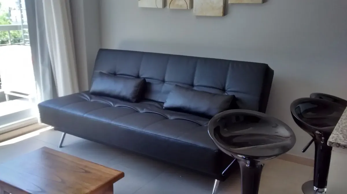 Apartamento de 1 dormitório com varanda em Almagro