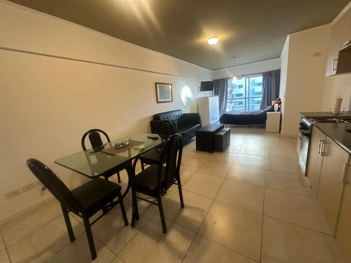 Квартира-студия с мебелью и балконом в Villa Crespo