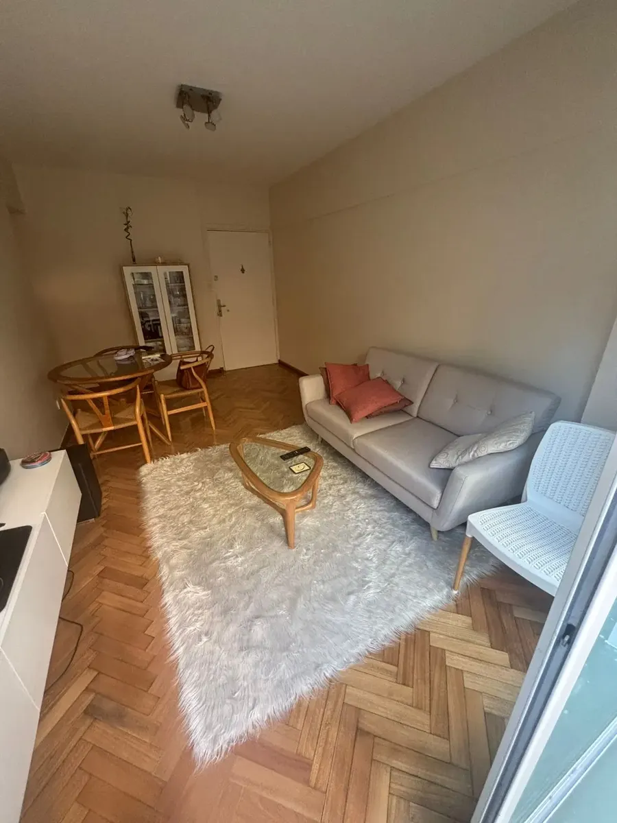Apartamento de três ambientes mobiliado em Recoleta