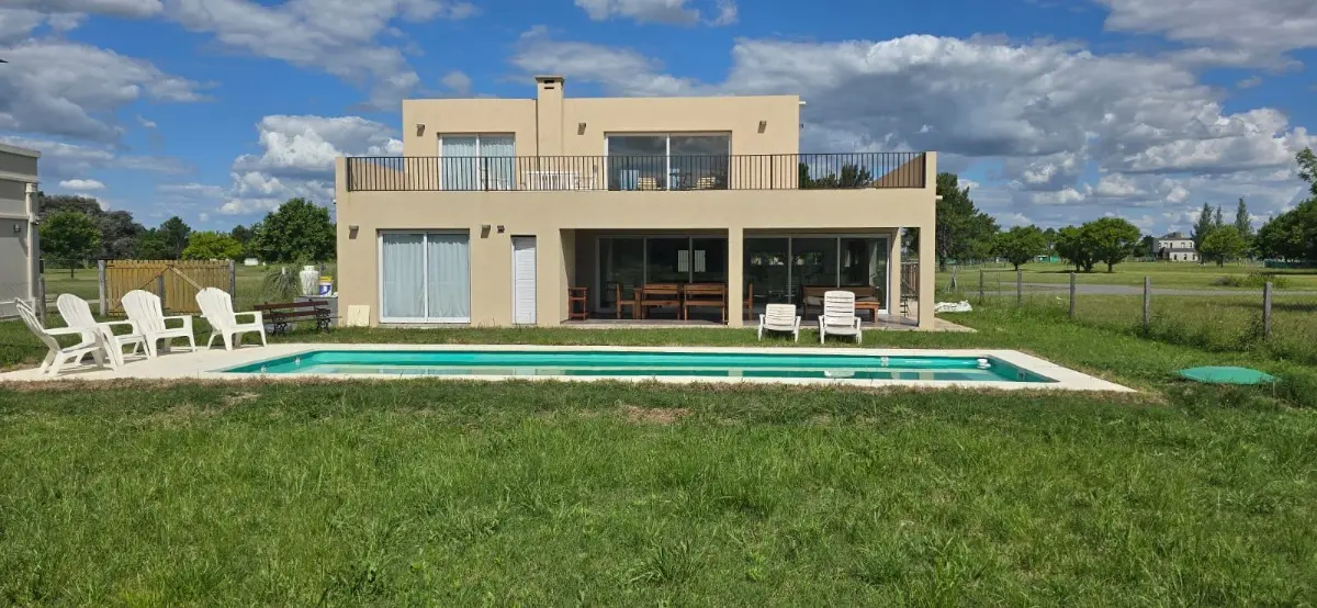 Brand-new three-bedroom apartment in Los Cardales, Mirabosques