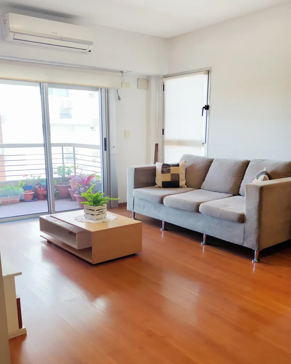 Furnished one-bedroom apartment with balcony in Castelar (Morón)