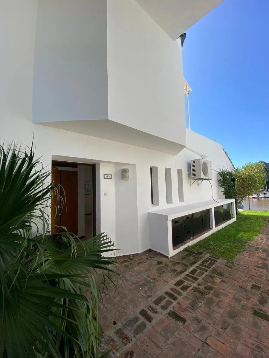 Furnished two-bedroom apartment in Victoria, Marina del Sol