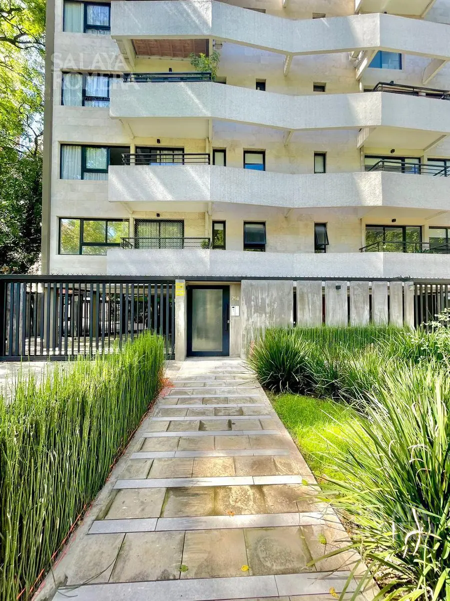 Departamento de 2 ambientes con cochera en Vicente López