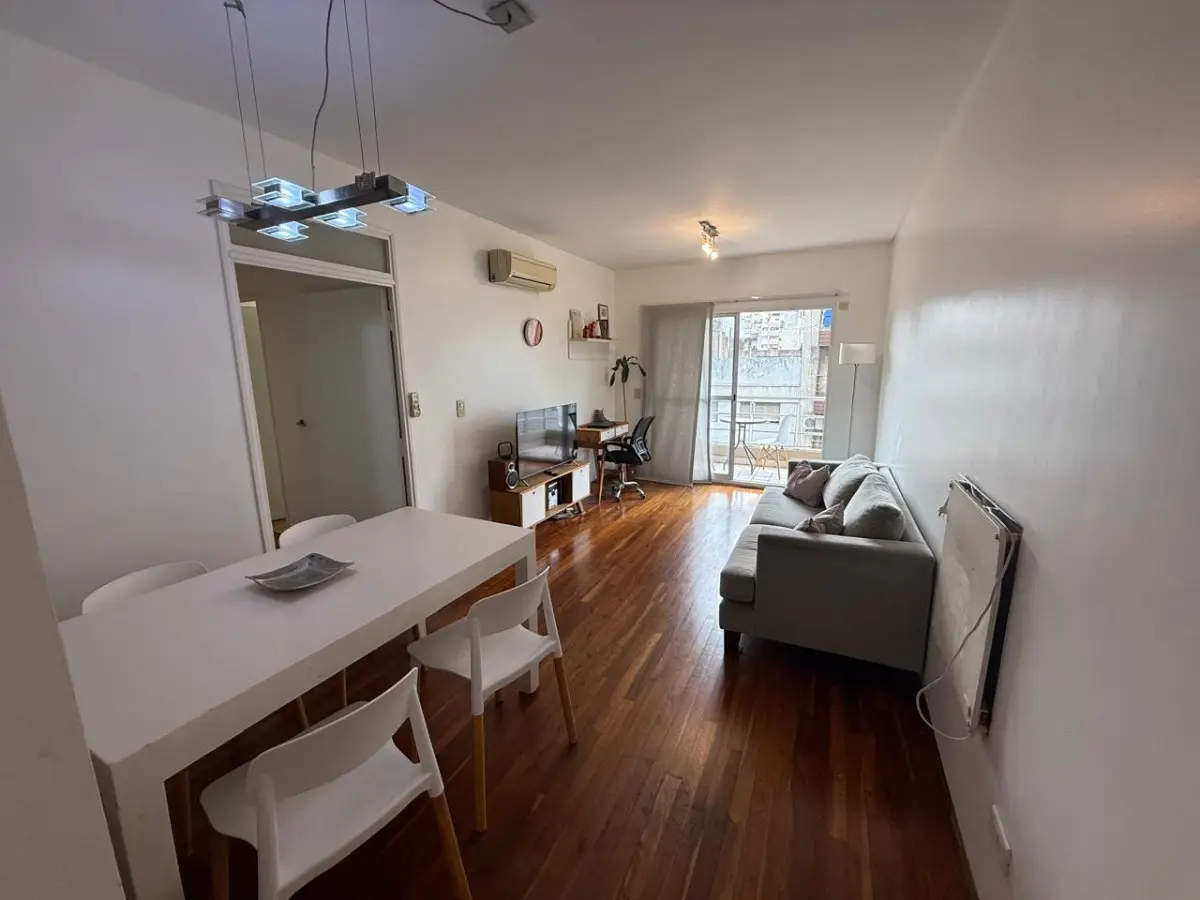 Apartamento de três ambientes mobiliado em Balvanera com 2 dormitórios e varanda