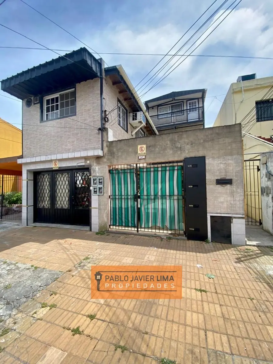 Apartamento tipo casa de 2 ambientes em Tres de Febrero