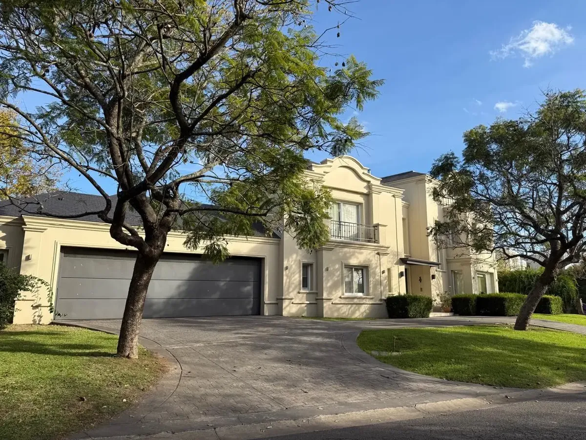 Five-bedroom furnished house for rent in Santa María de Tigre