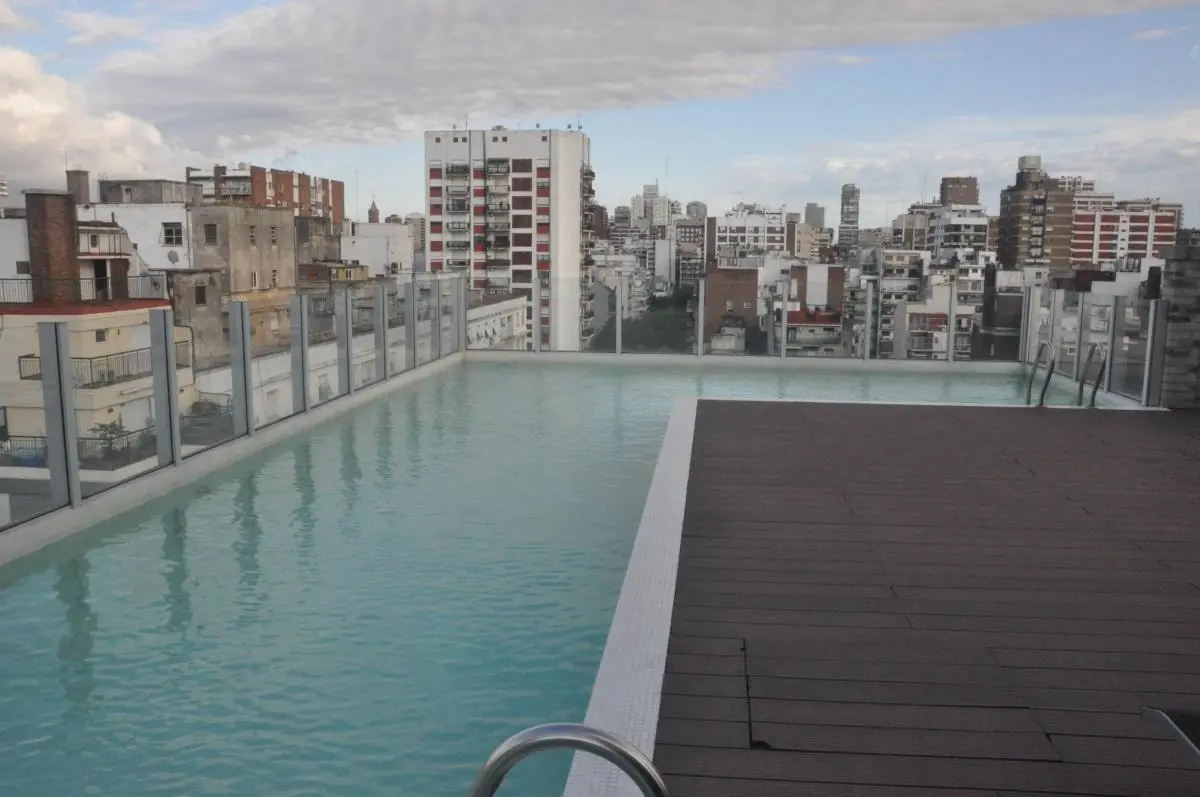 Kitnet mobiliada com piscina em Palermo