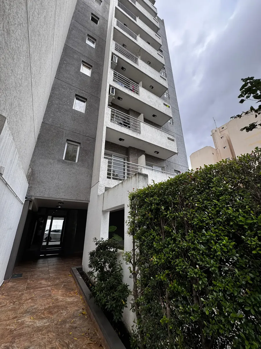 Apartamento tipo kitnet para alugar em Morón