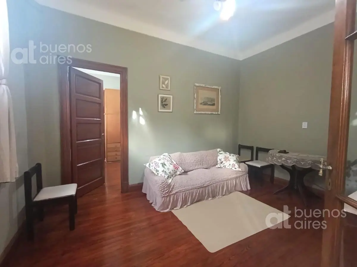 Apartamento de 3 ambientes com pátio mobiliado em San Telmo