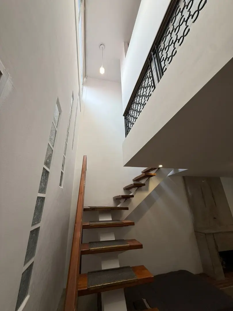 Furnished three-room apartment in Palermo