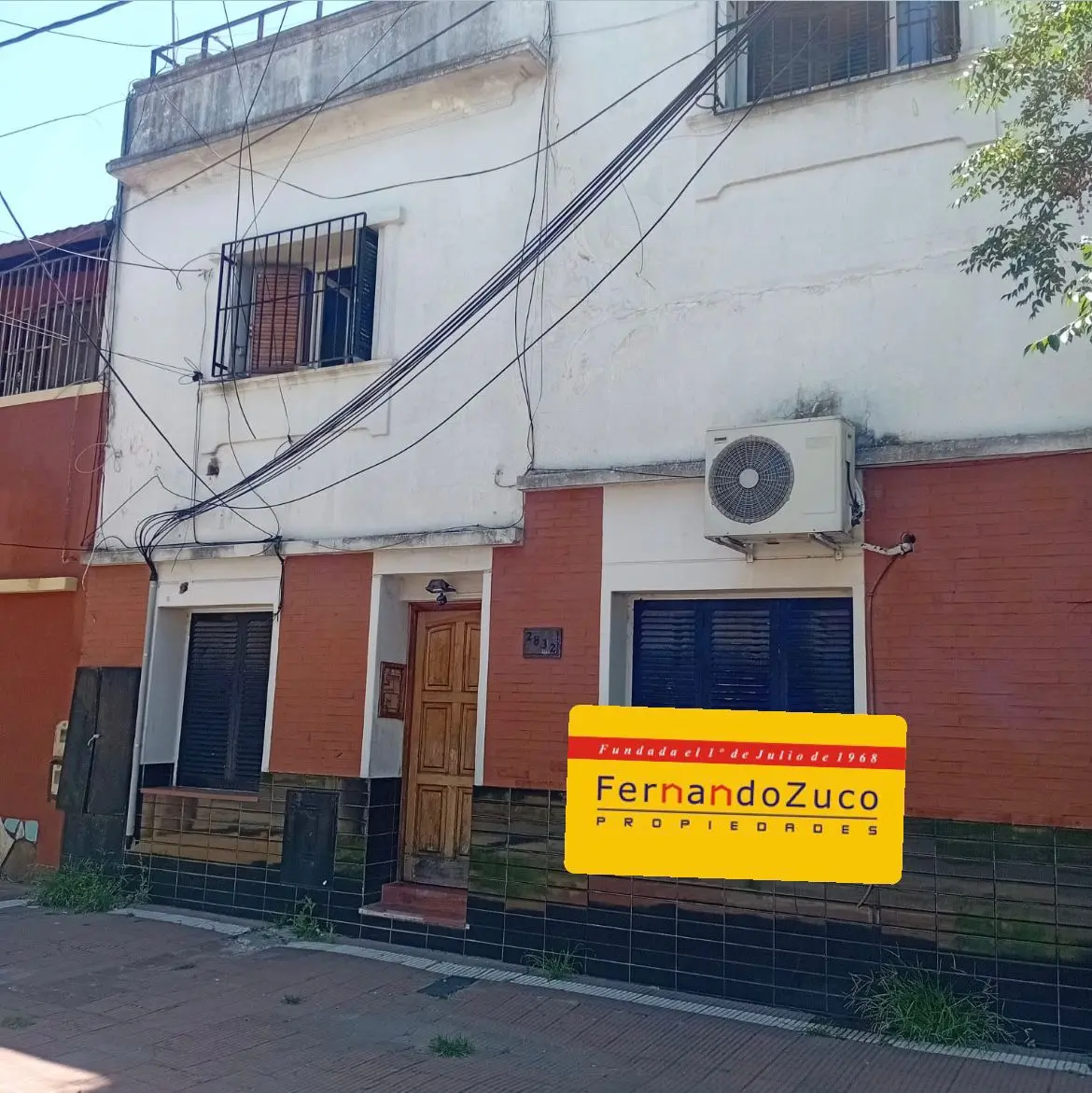 Квартира с 1 спальней в Avellaneda с внутренним двориком и садом