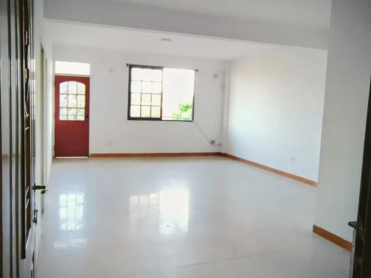 Apartamento de 3 ambientes com 2 dormitórios em Lanús