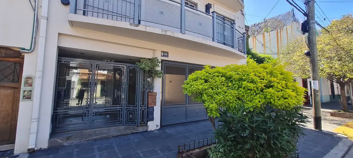 Квартира с 1 спальней и (закреплённым) парковочным местом в Vicente López