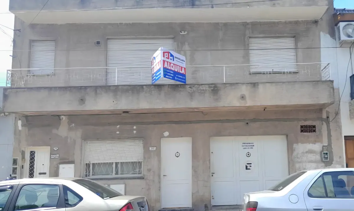 Three-bedroom apartment in Lomas del Mirador, La Matanza