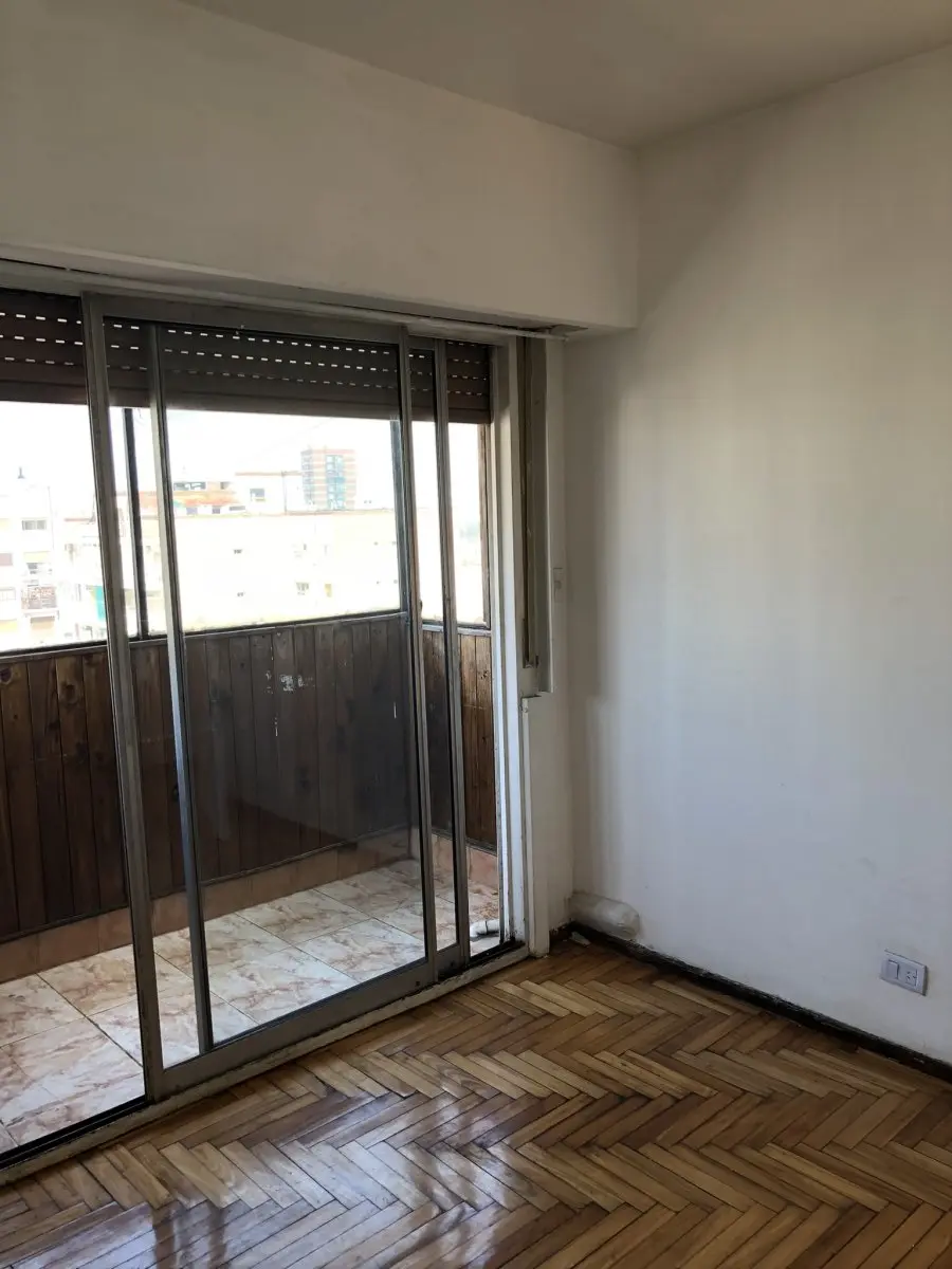 Departamento de 2 ambientes con balcón en Almagro