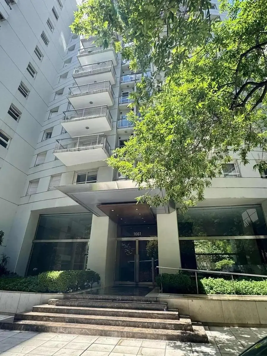 Departamento amoblado de 3 ambientes en Retiro con cochera en Libertad Tower