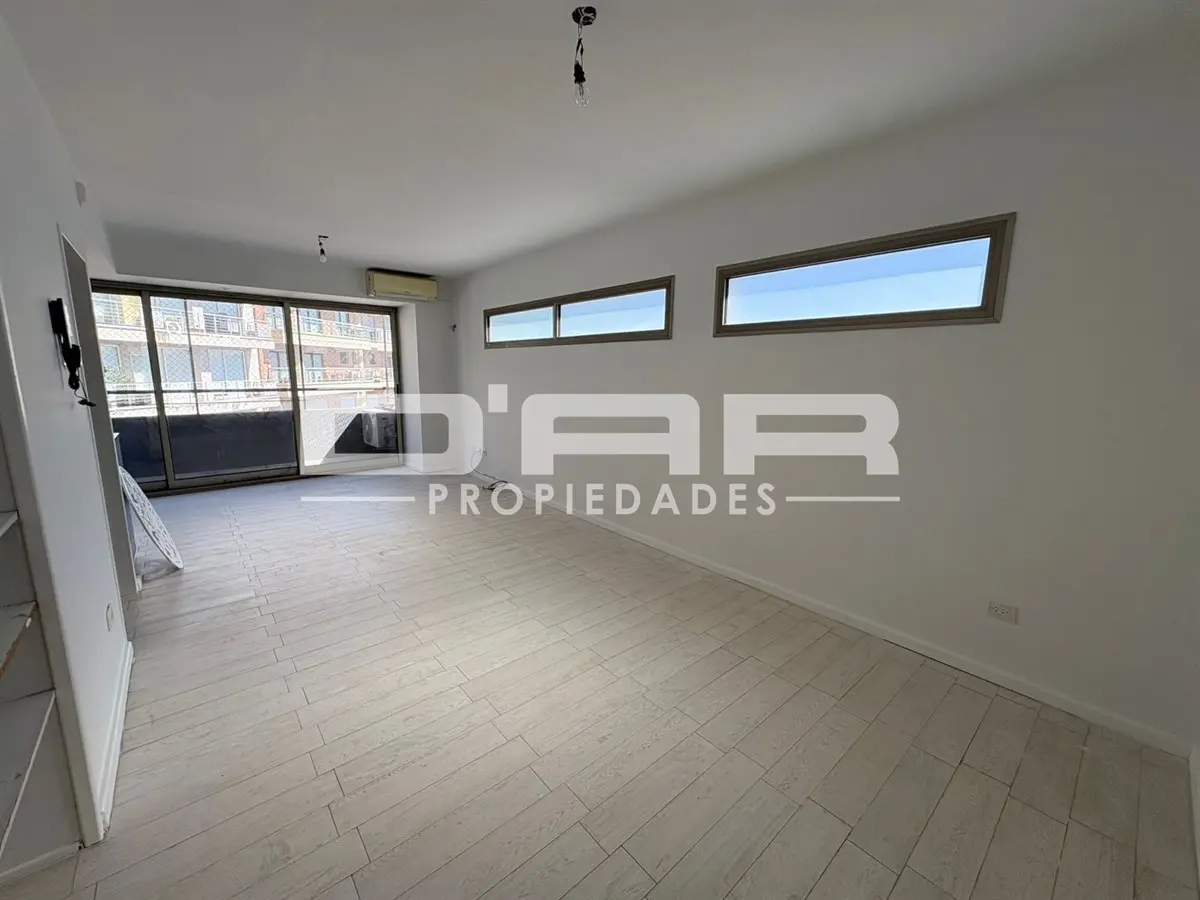 Kitnet com varanda de fundos em Villa Devoto