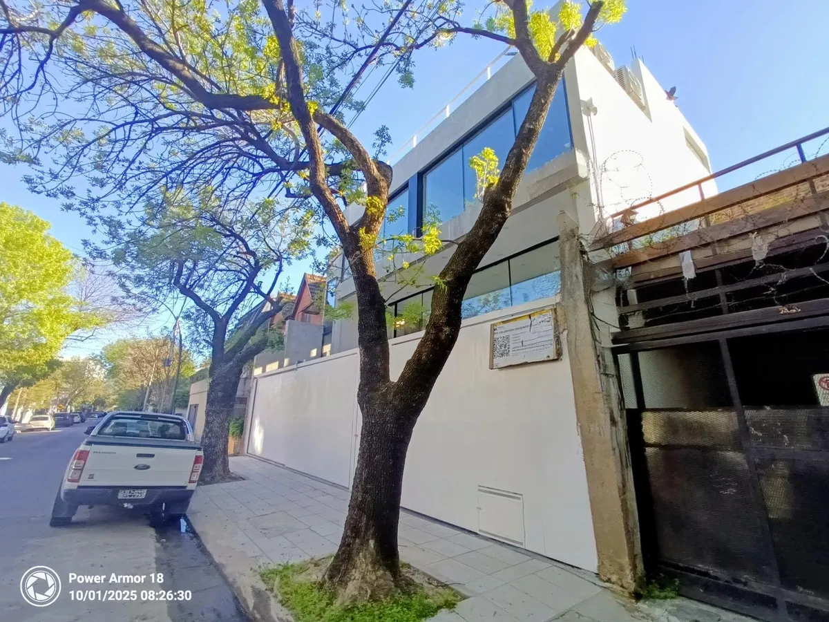 Casa para locação com 4 suítes em Belgrano Chico