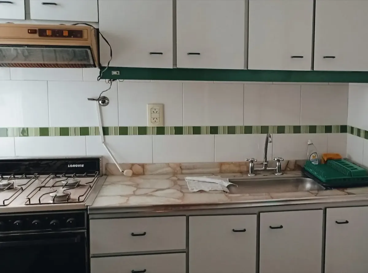 Departamento de 2 ambientes lateral en Villa Real