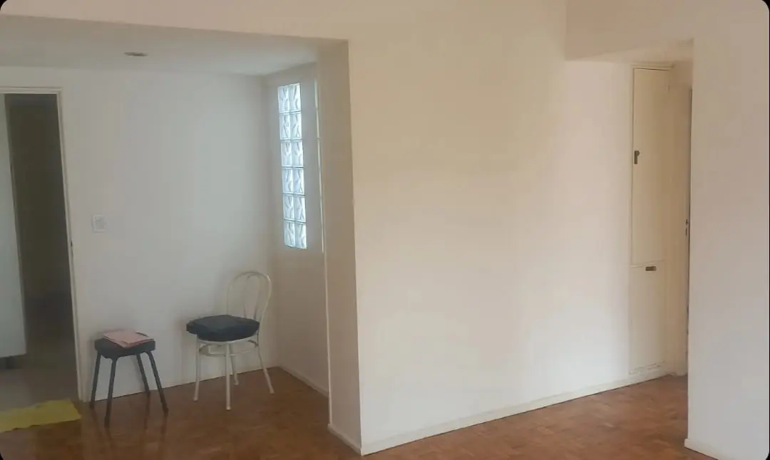 Semipiso al frente de 2 ambientes en Balvanera