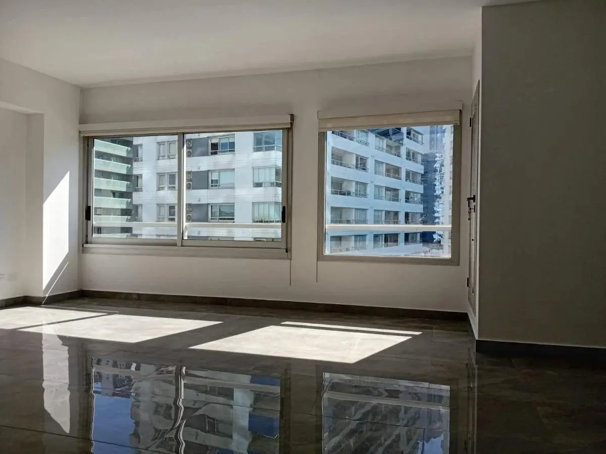 Studio apartment with parking in Puerto Madero