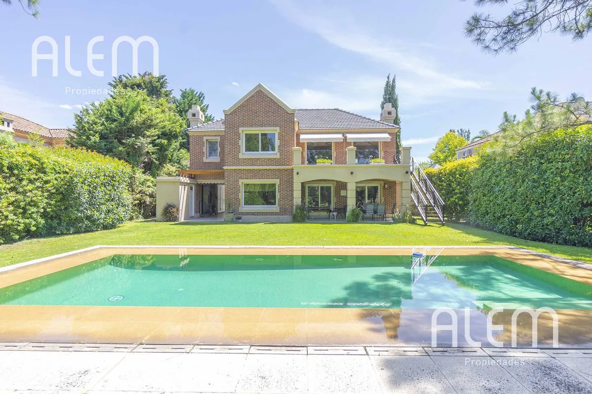 Casa de 3 dormitorios en Saint Thomas Sur, Esteban Echeverría