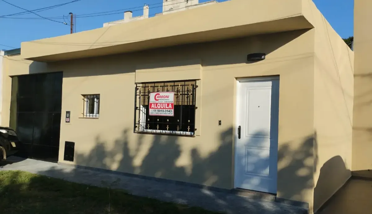 Excelente Casa En Alquiler 3 Ambientes