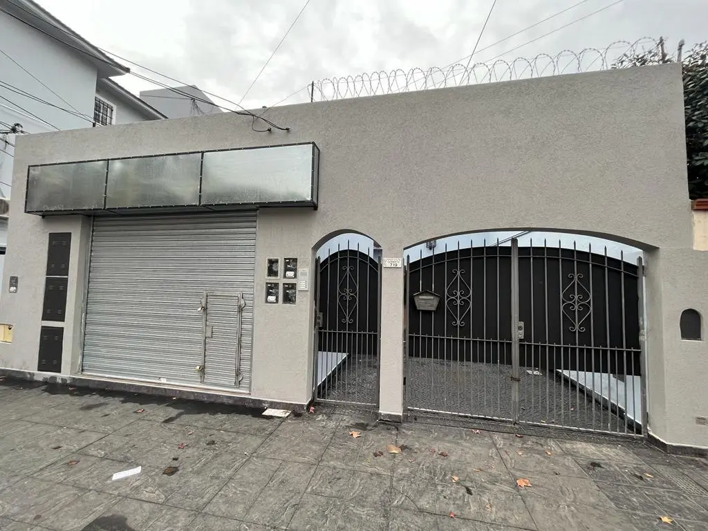 Ground-floor PH with 1 bedroom and patio in Lomas de Zamora