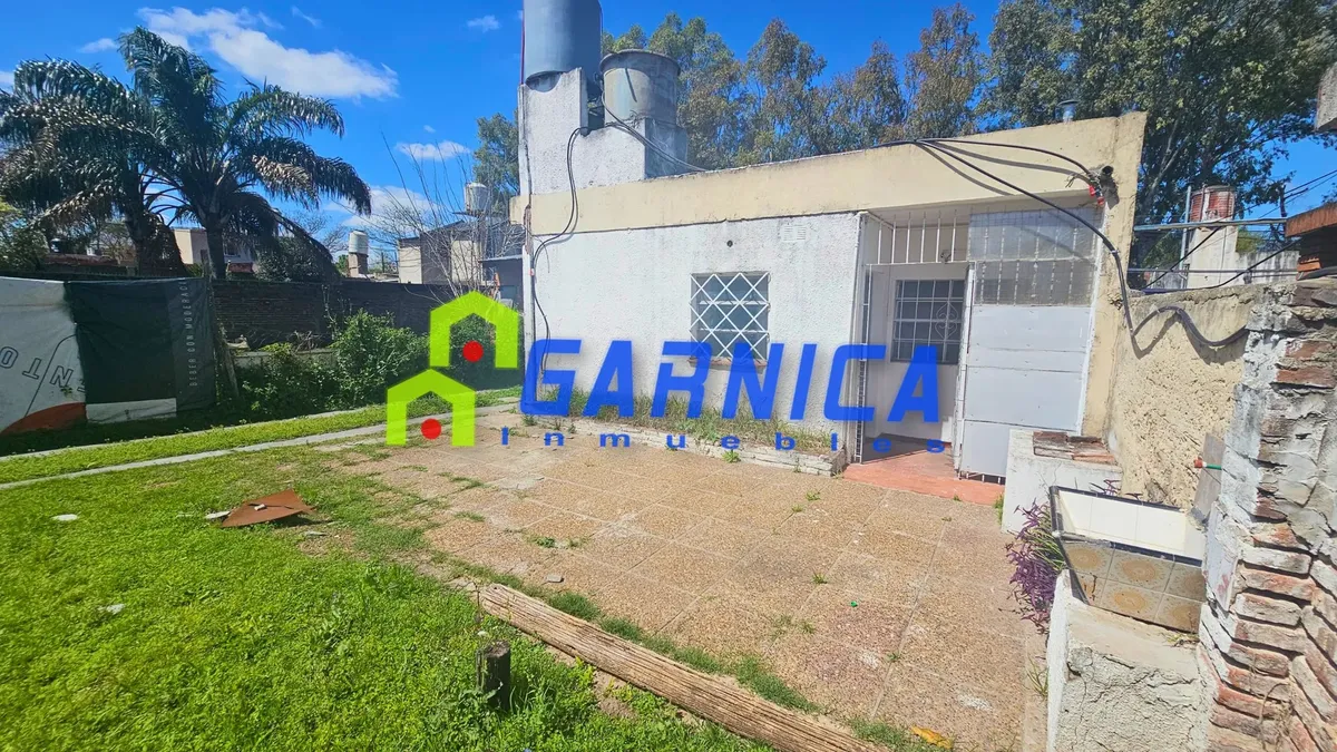 PH de dois ambientes de fundos em Ituzaingó Norte