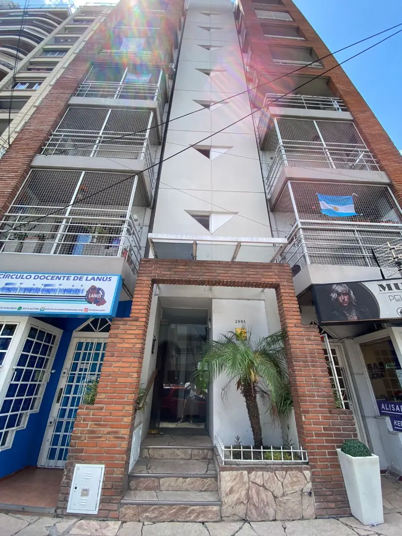 Apartamento de 2 ambientes de 1 quarto em Lanús Oeste