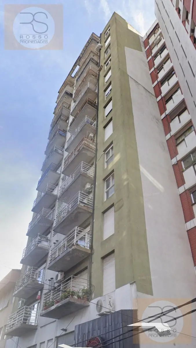 Unfurnished two-bedroom apartment for commercial use in Ramos Mejía