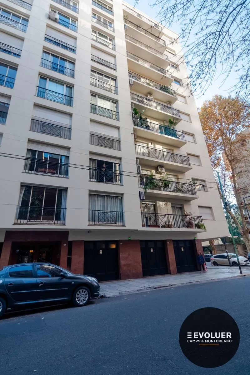 Apartamento de 7 ambientes com 4 quartos, vaga de garagem e vigilância em Palermo