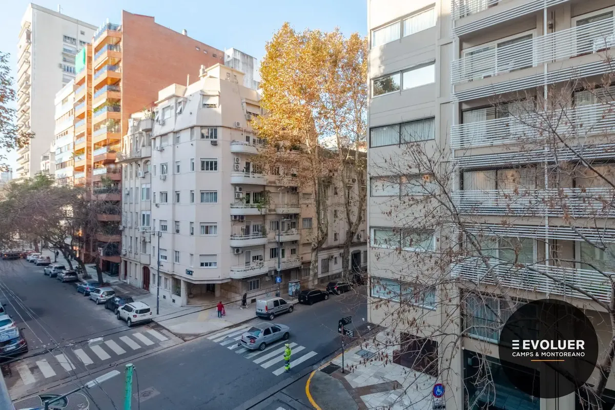 Apartamento de 7 ambientes com vaga de garagem e vigilância em Palermo