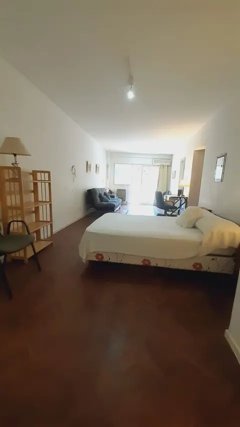 Mobiliada kitnet em Colegiales