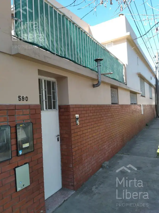 Studio apartment in Buenos Aires with shared patio access