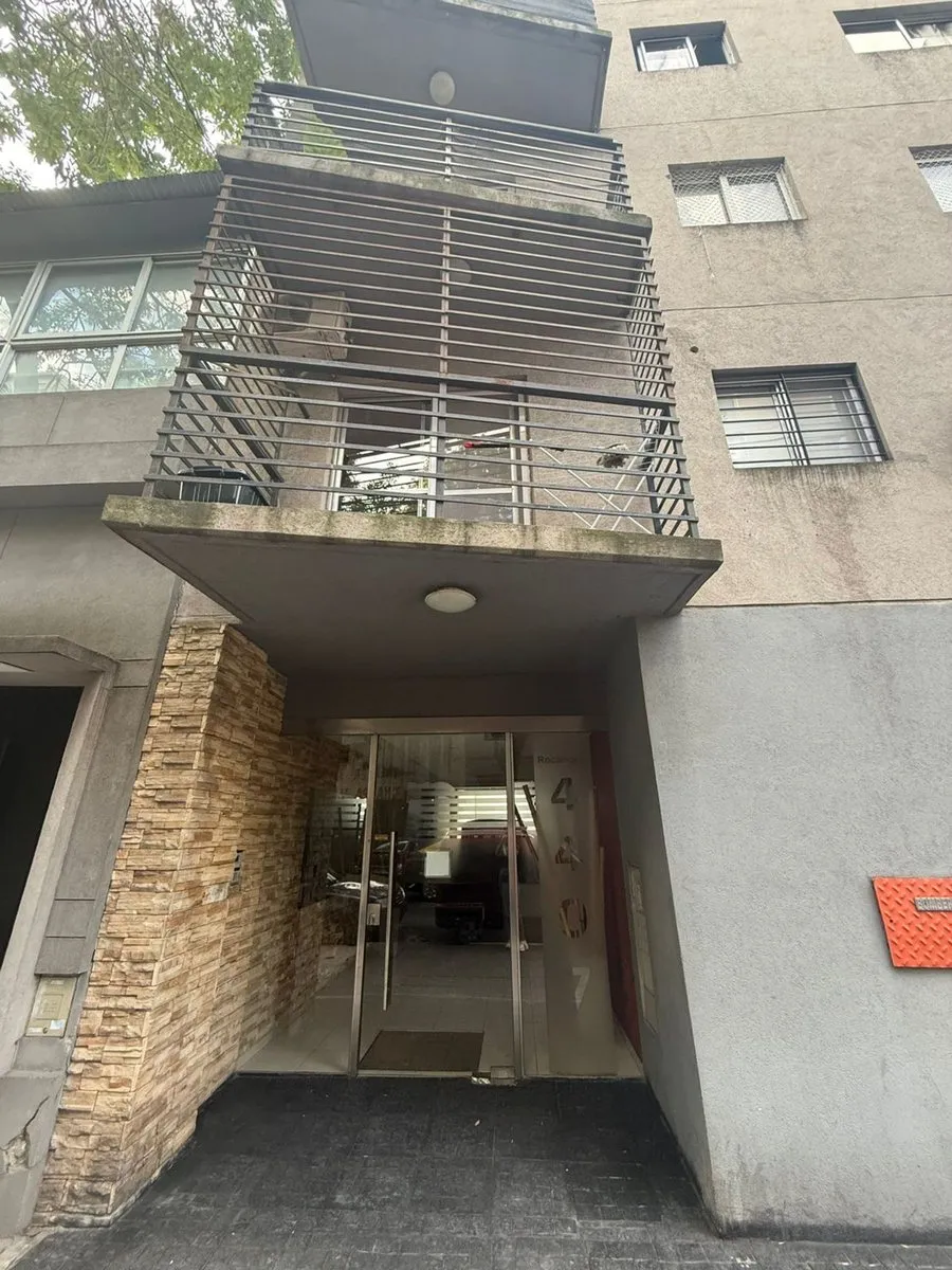 Departamento de 2 ambientes con balcón en Almagro