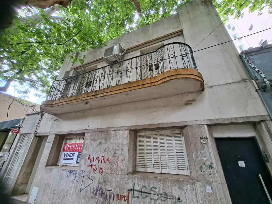 Departamento tipo casa de 3 dormitorios en Lanús Oeste