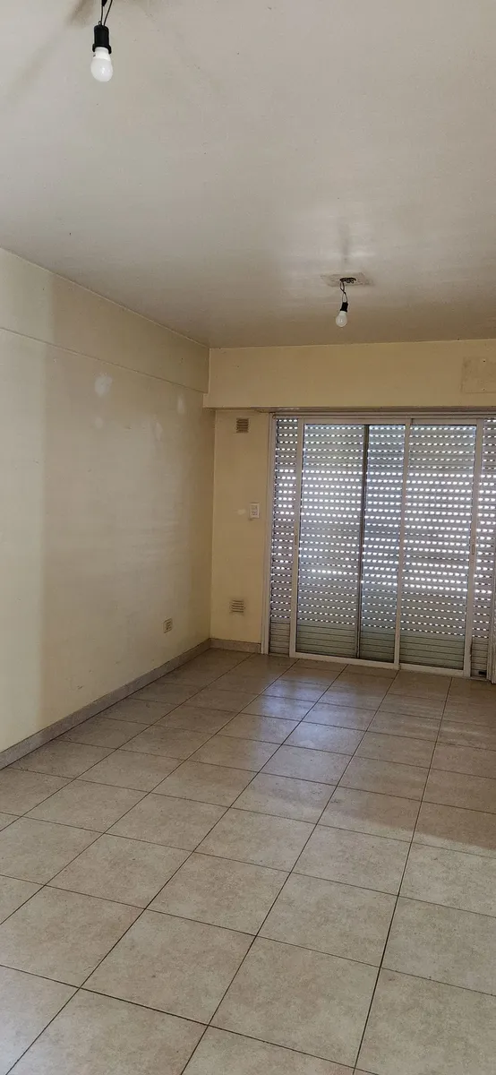 Квартира с 1 спальней в Morón