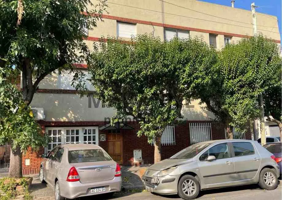 Departamento de 3 ambientes en Lomas del Mirador