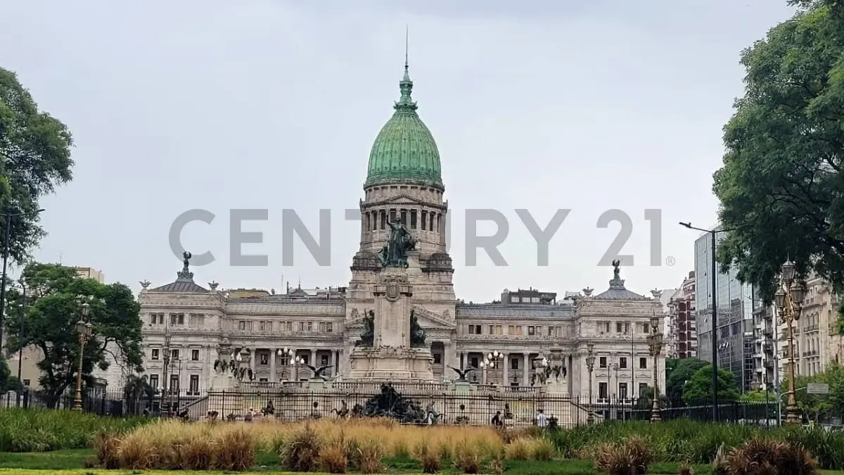 Трёхкомнатная квартира с кабинетом в Monserrat